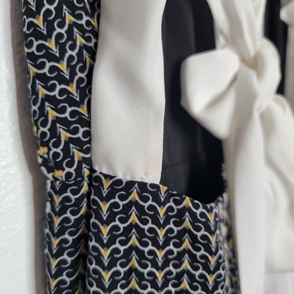 Reiss Naima Bow Detail Midi Dress In Navy and Gold Print Size 6 - Picture 6 of 8